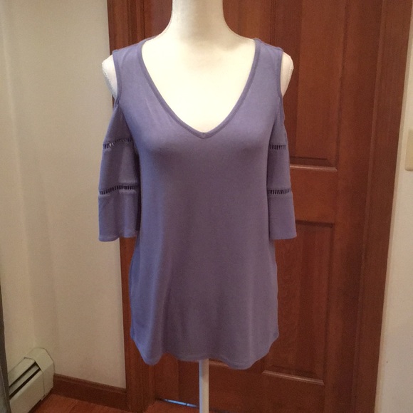 Westport Tops - V-Neck Peek a boo Shoulder Top